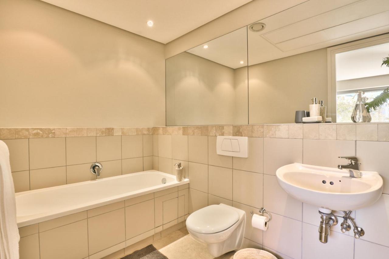 Elegant V&A Waterfront Canal Apartment Kapstaden Eksteriør billede
